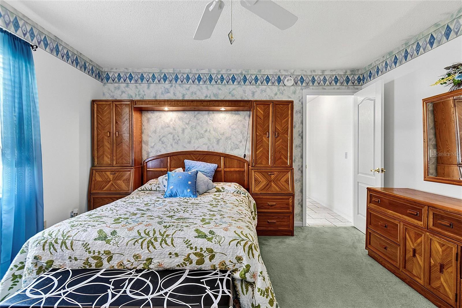 43 FOLSON LN