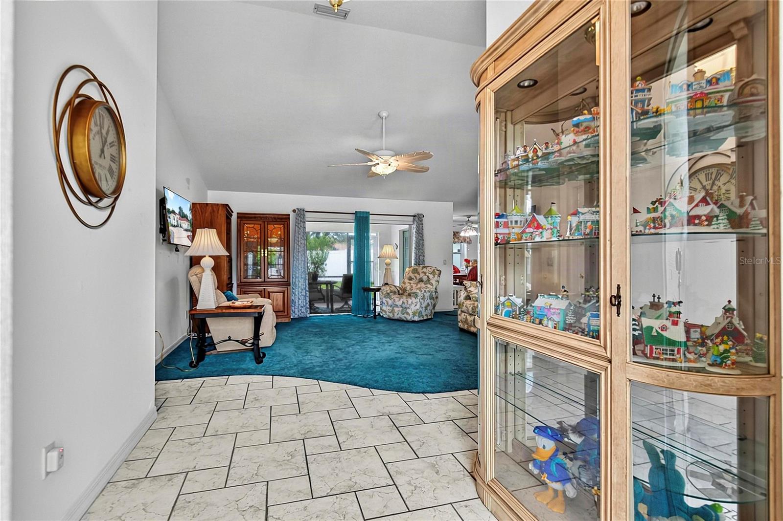 43 FOLSON LN