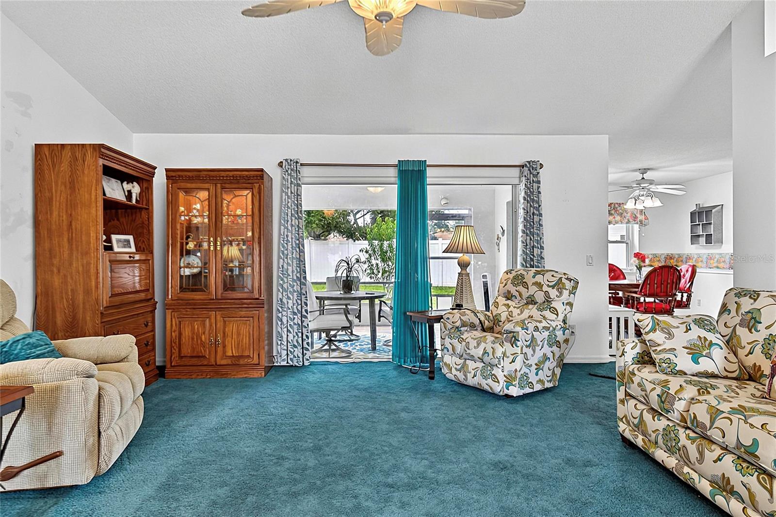 43 FOLSON LN