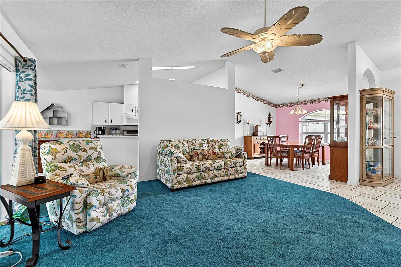 43 FOLSON LN