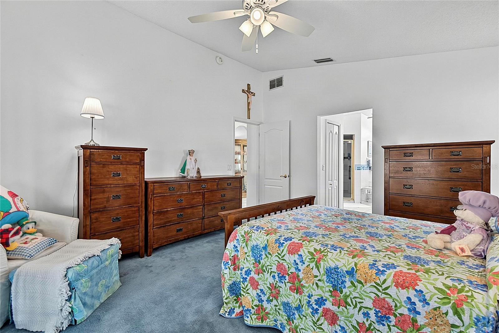 43 FOLSON LN