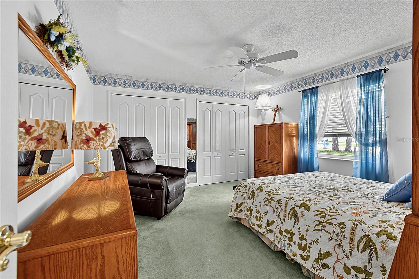 43 FOLSON LN
