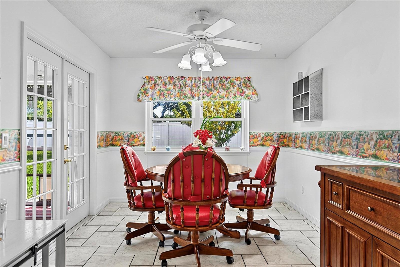 43 FOLSON LN