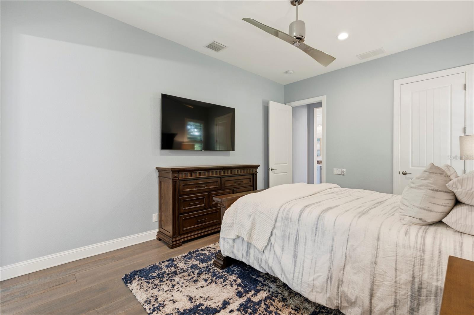 103 ISLAND ESTATES PKWY