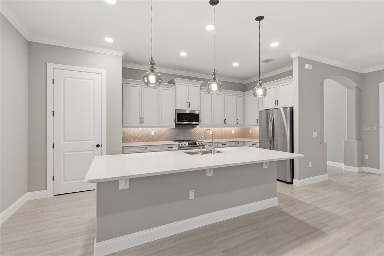 7 OASIS CIR
