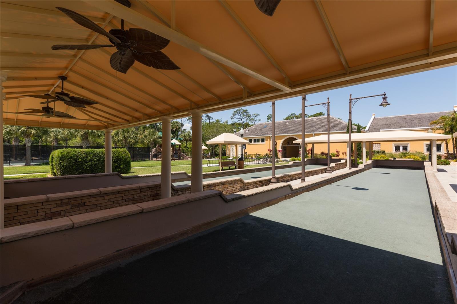 7 OASIS CIR