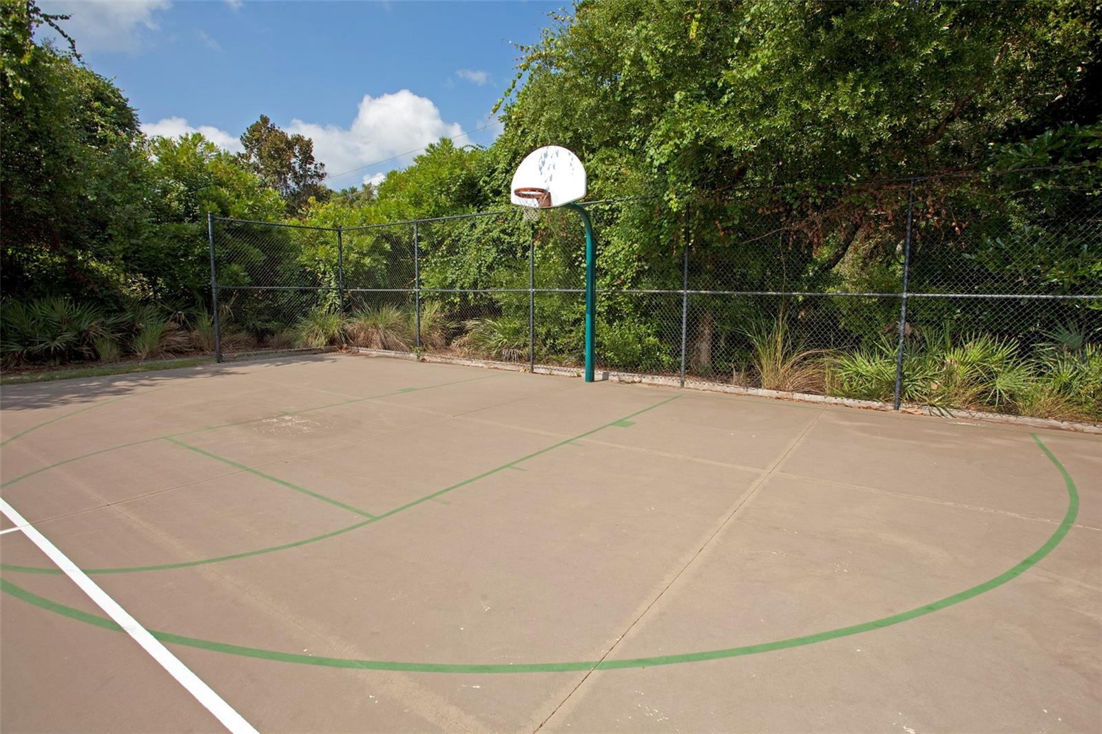 7 OASIS CIR