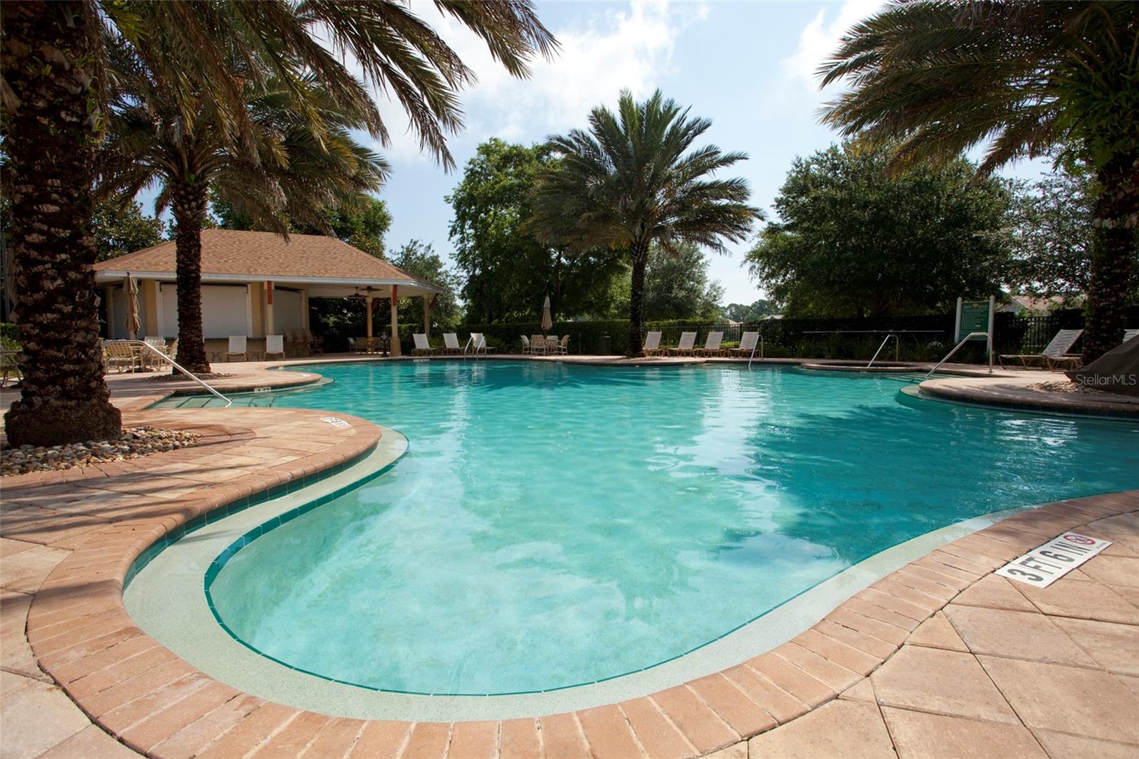 7 OASIS CIR