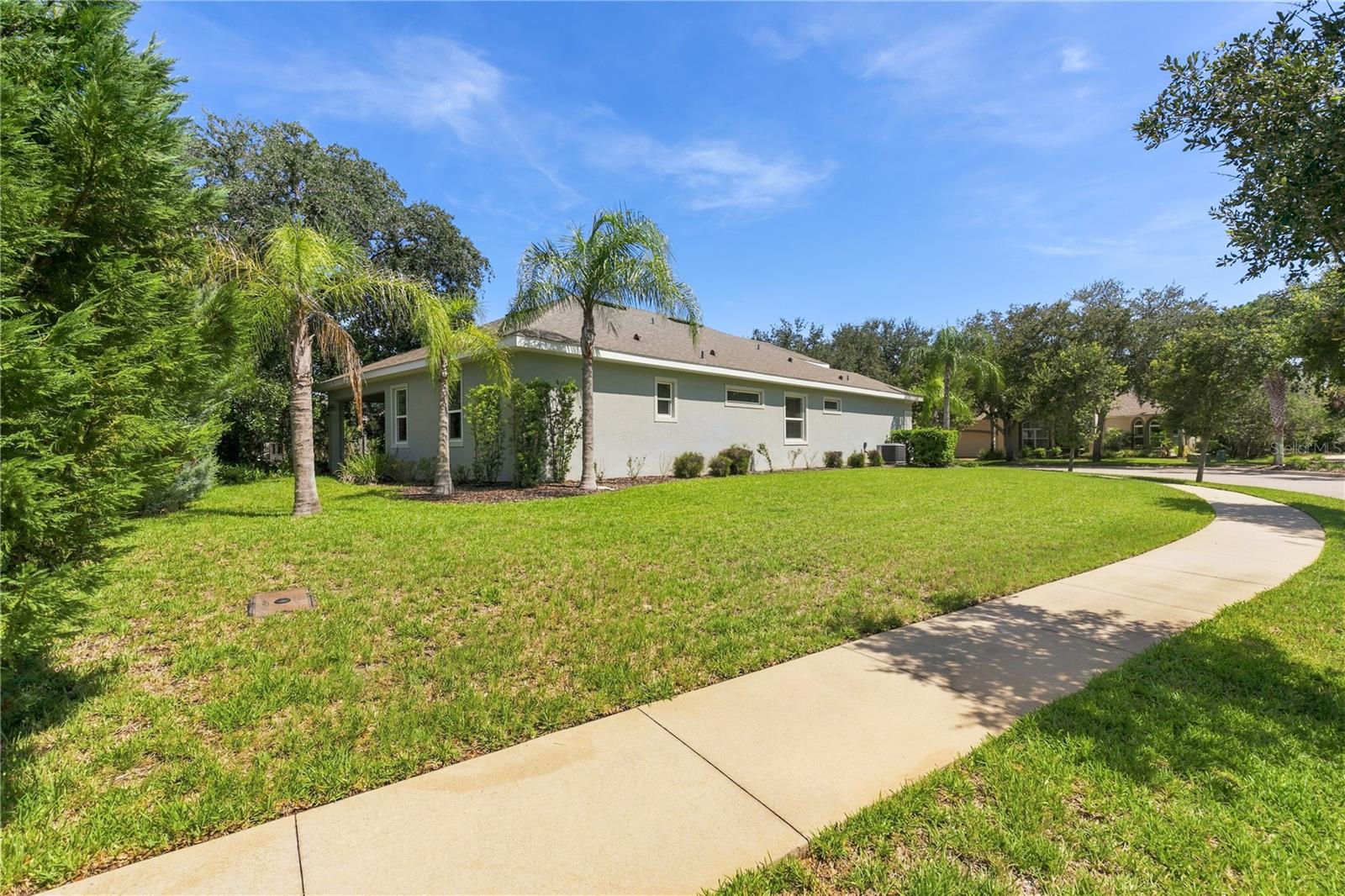 7 OASIS CIR