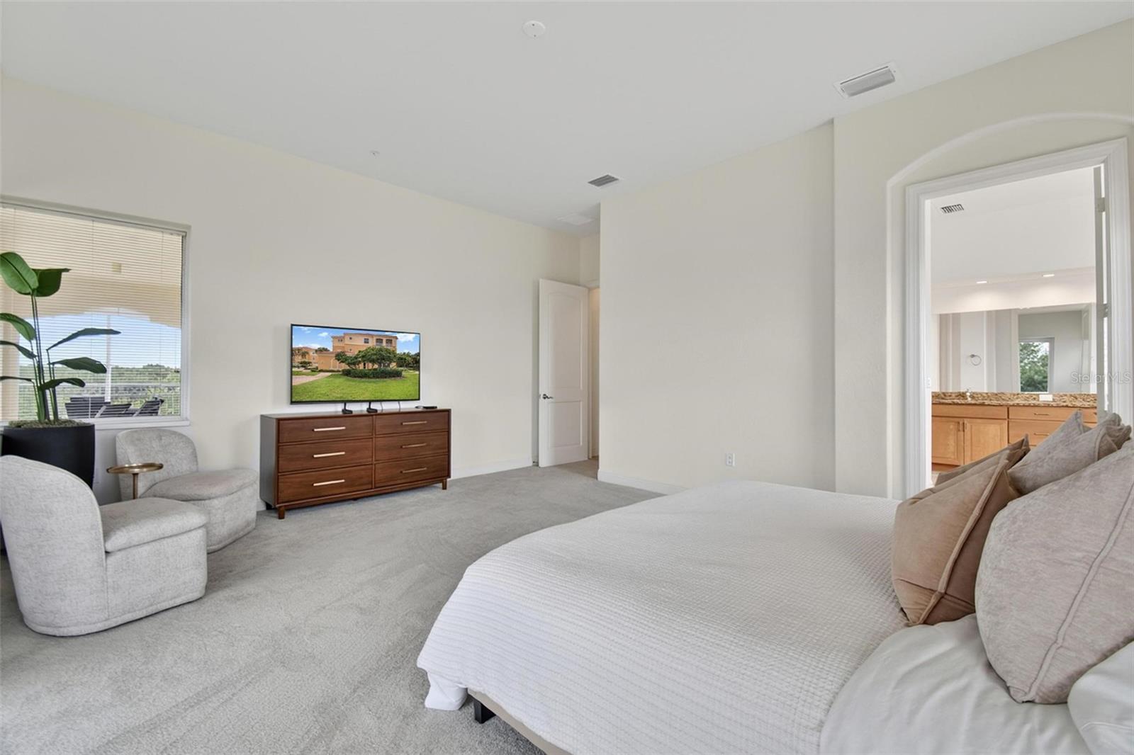 140 AVENUE DE LA MER #1703