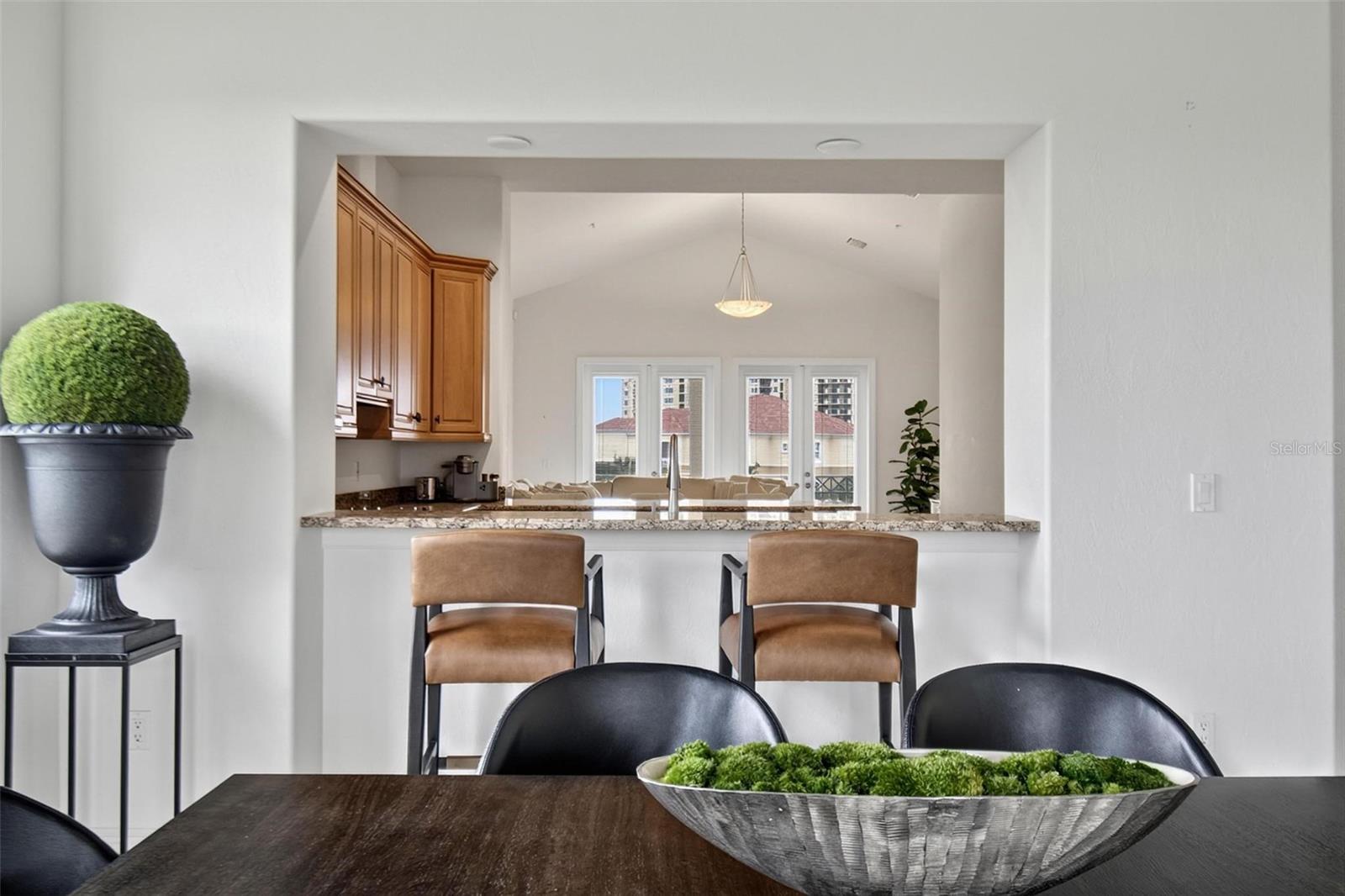 140 AVENUE DE LA MER #1703