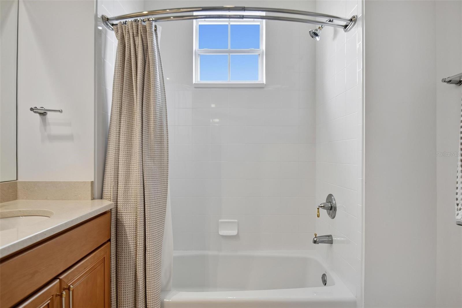 140 AVENUE DE LA MER #1703