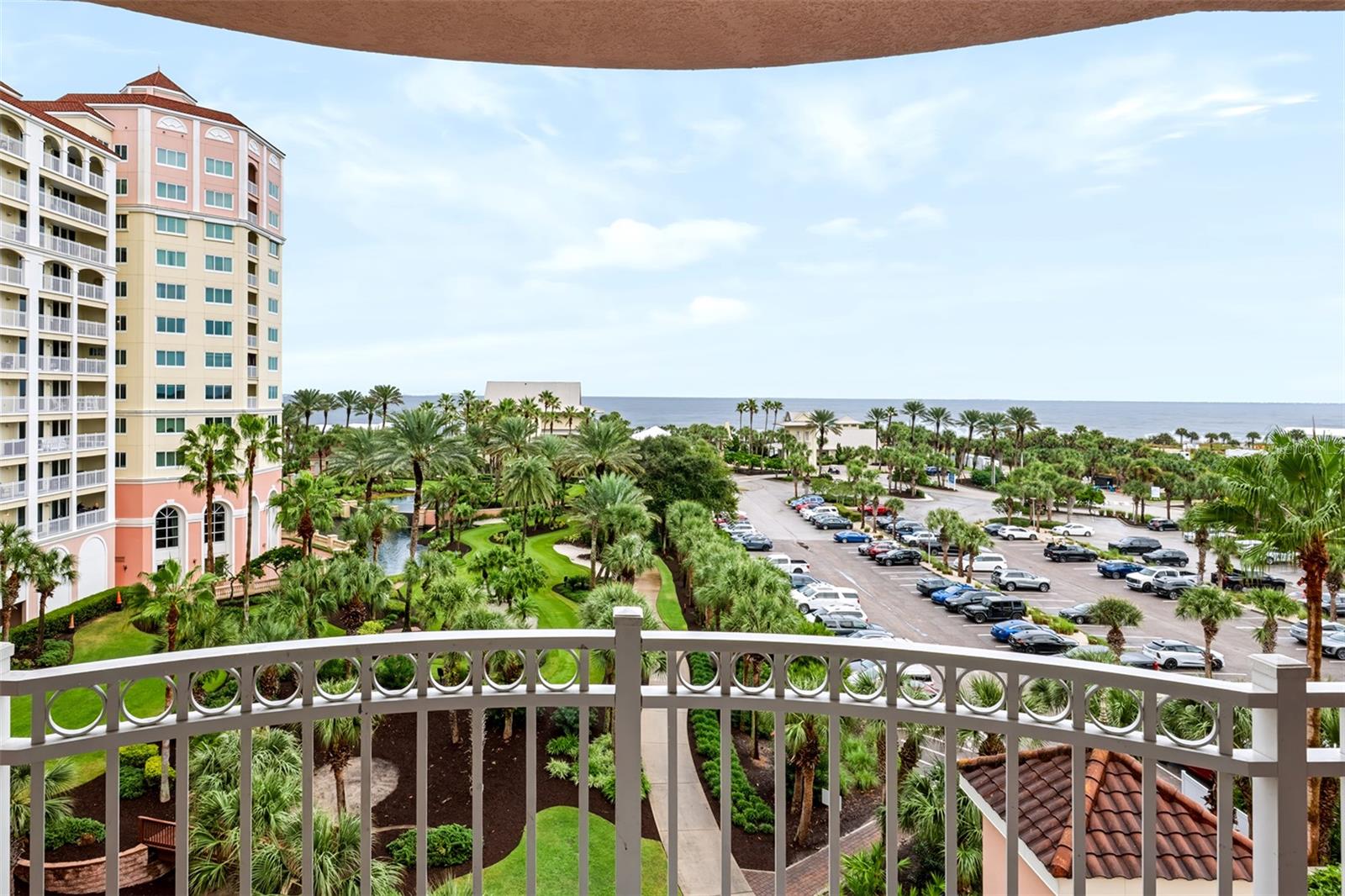 200 OCEAN CREST DR #427