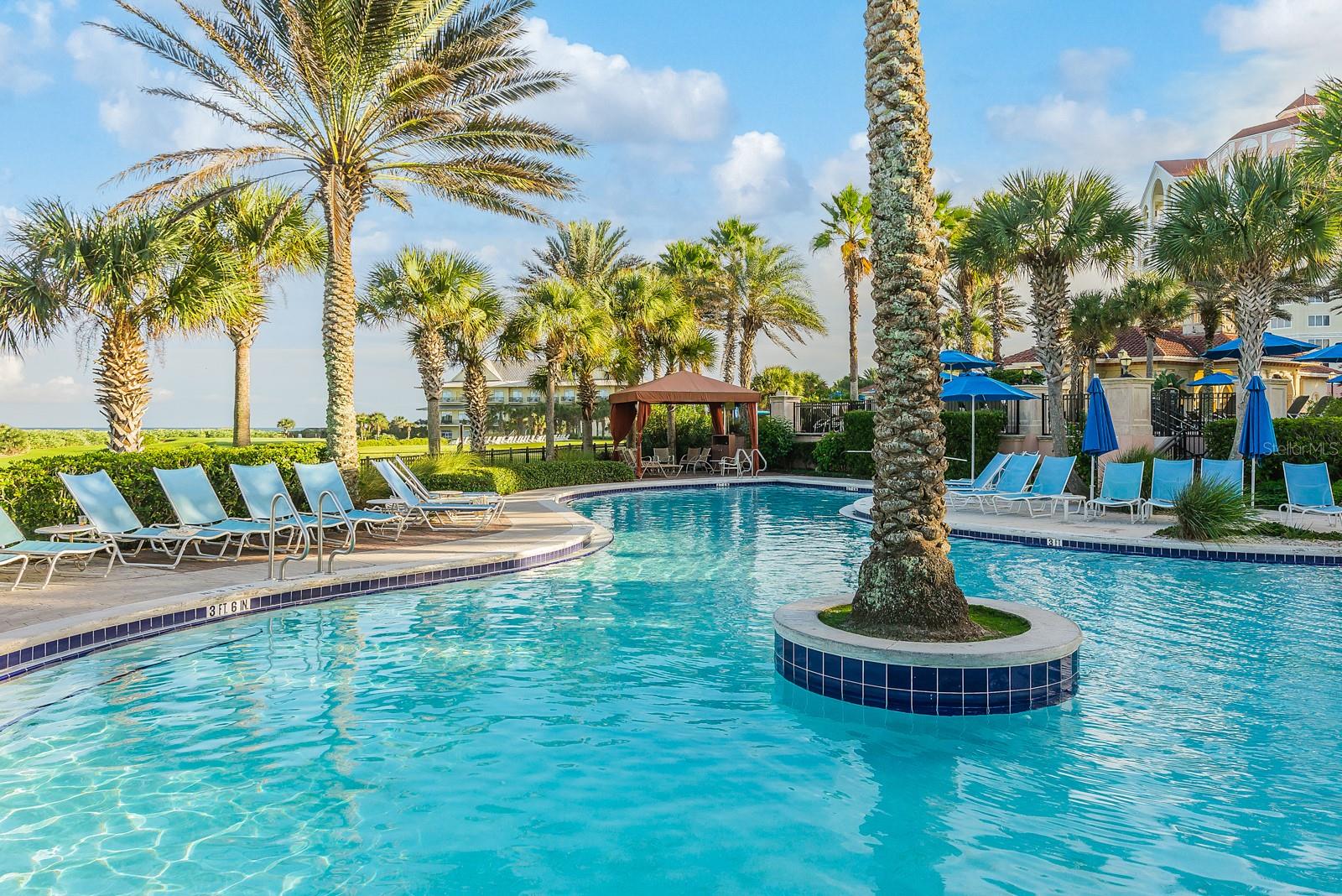 200 OCEAN CREST DR #427