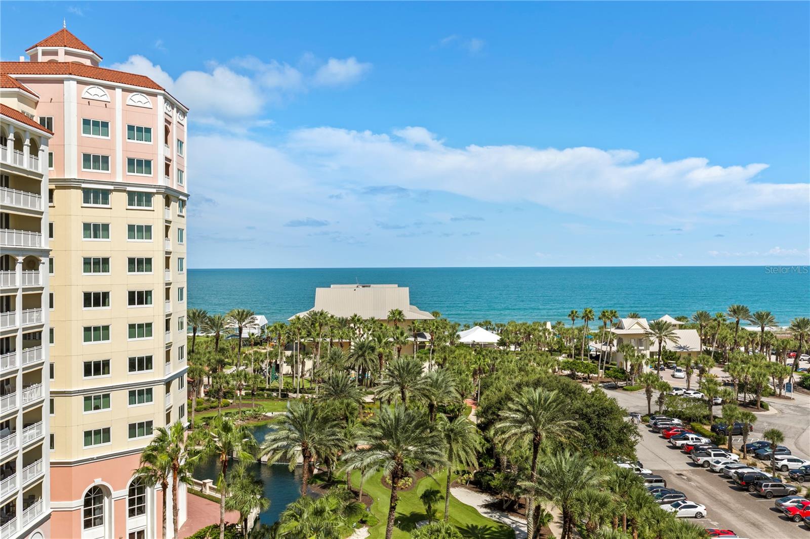 200 OCEAN CREST DR #724
