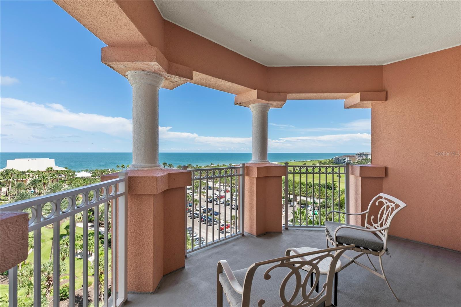 200 OCEAN CREST DR #724