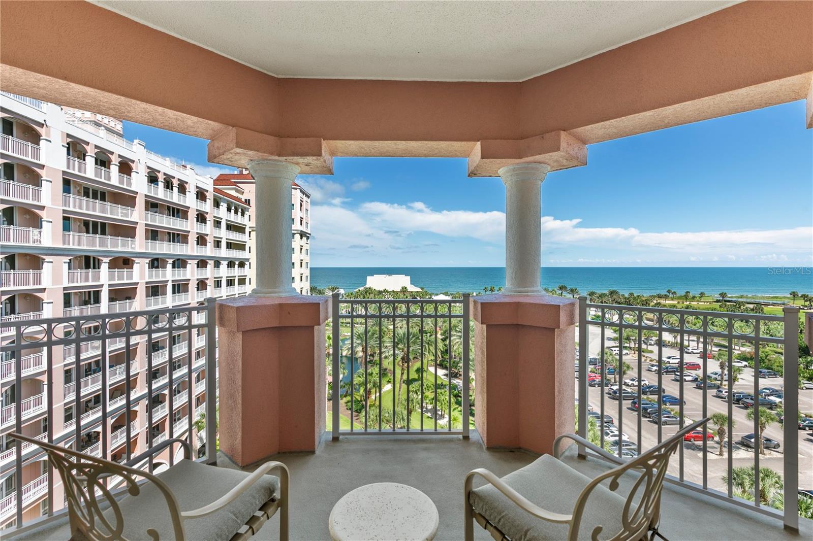 200 OCEAN CREST DR #724