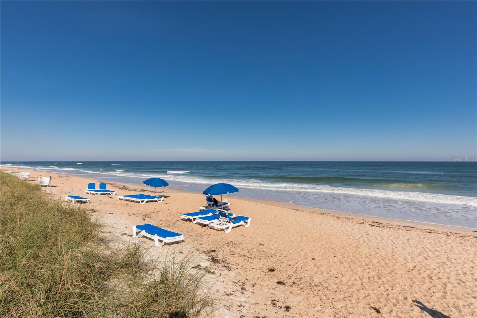 200 OCEAN CREST DR #813