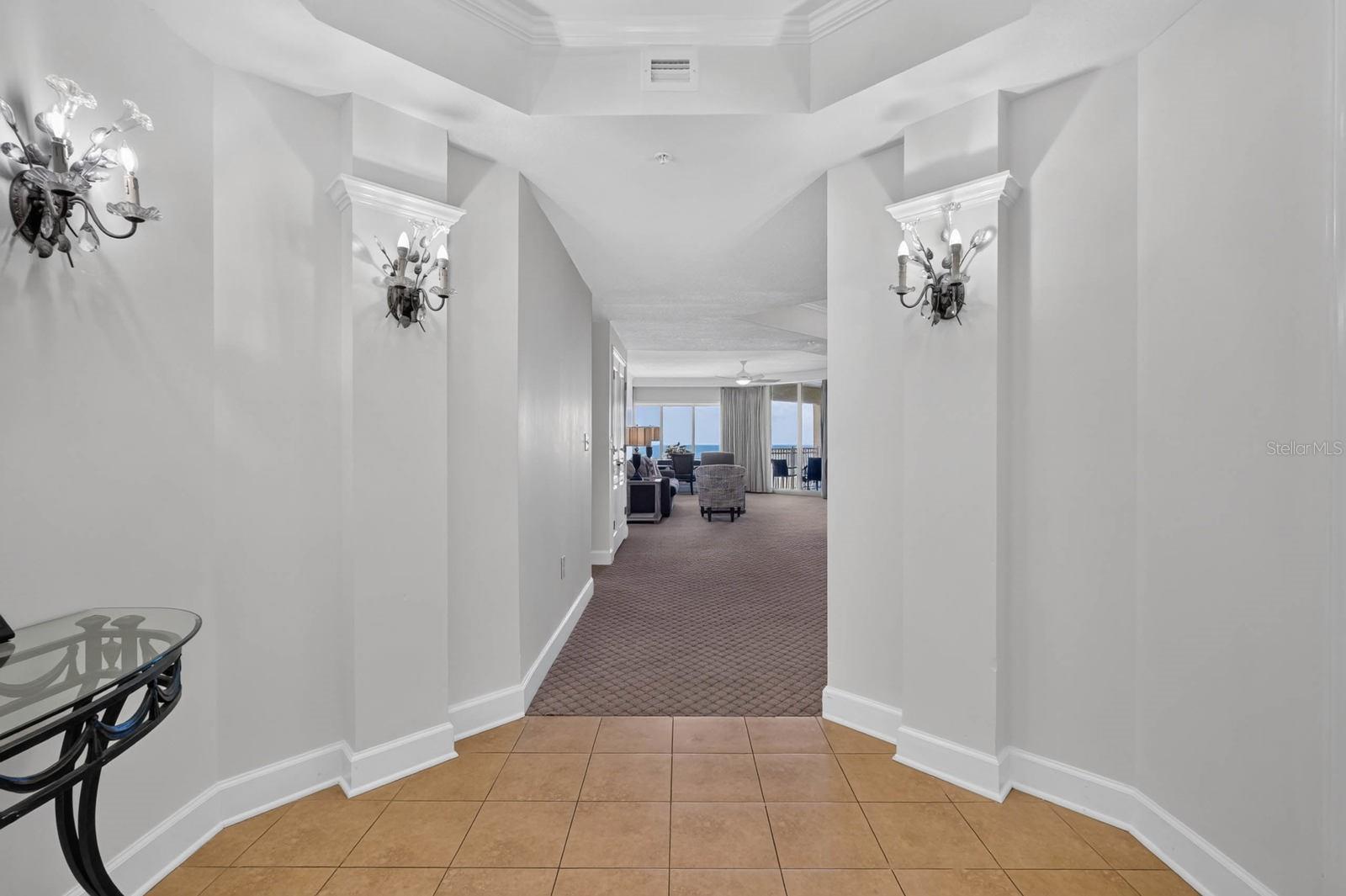 200 OCEAN CREST DR #813