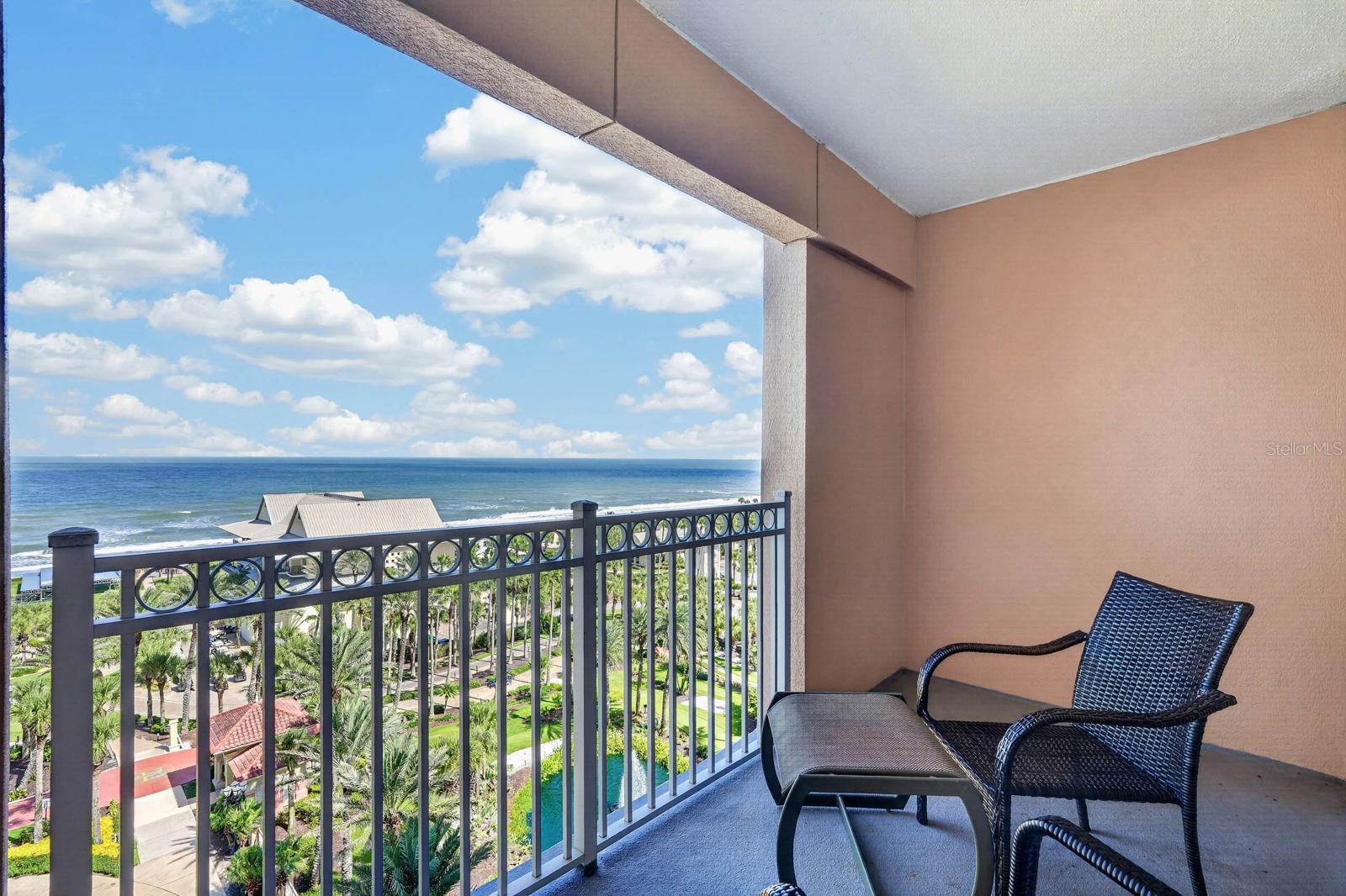 200 OCEAN CREST DR #813