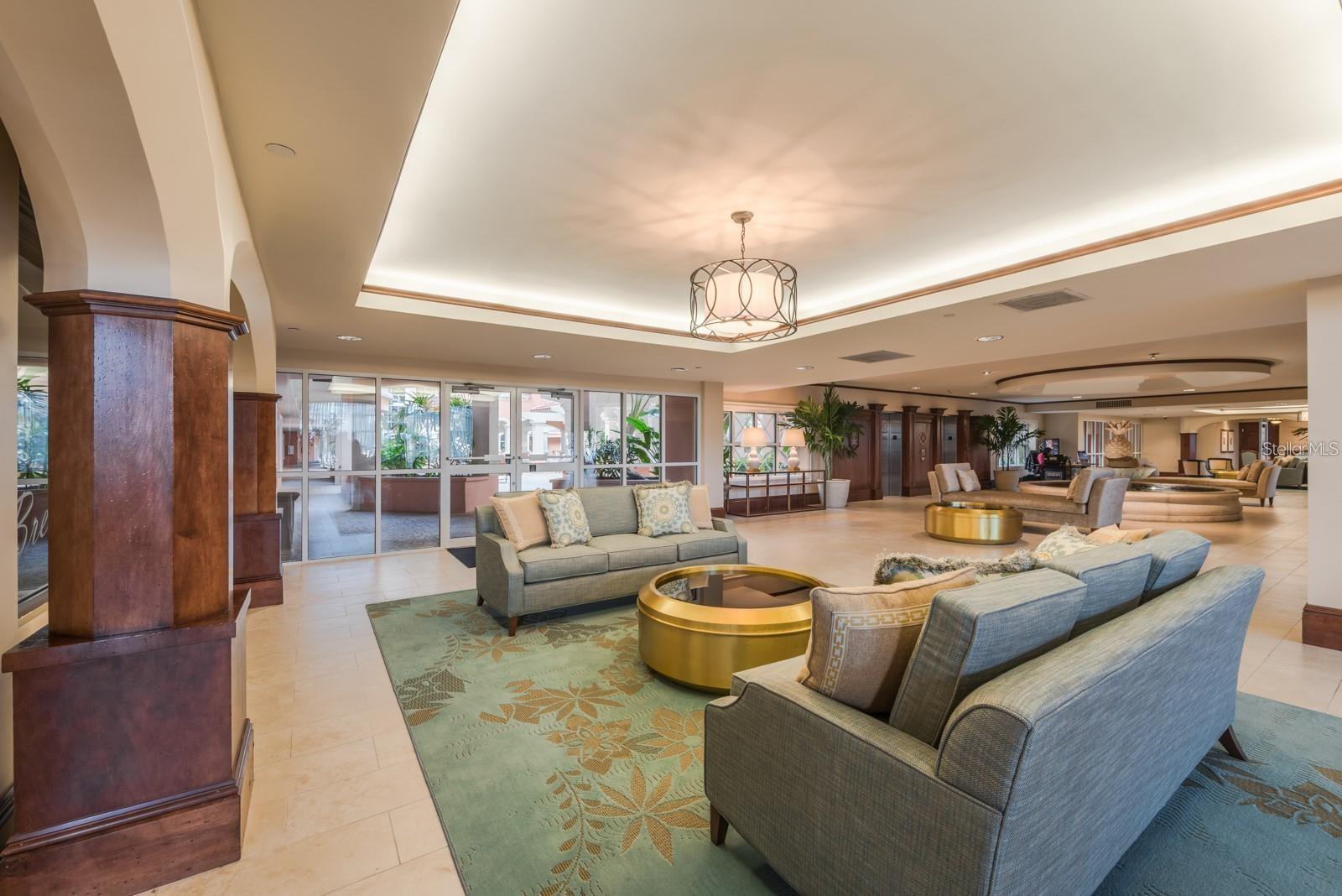 22 NORTHSHORE DR