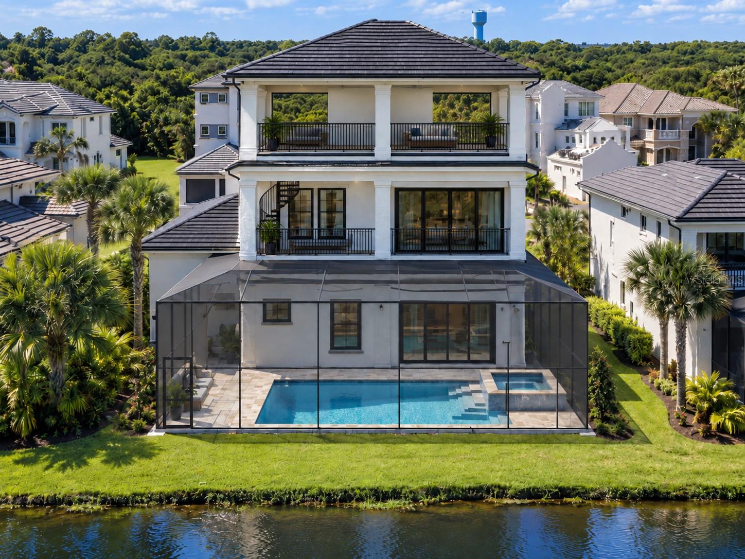 22 NORTHSHORE DR
