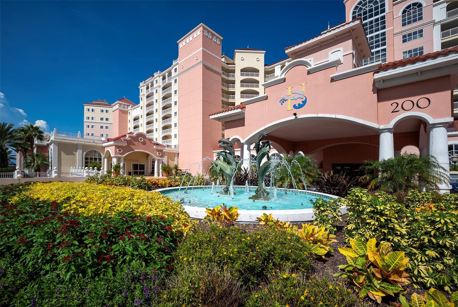 22 NORTHSHORE DR