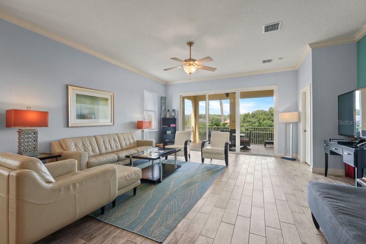 55 OCEAN CREST WAY #911
