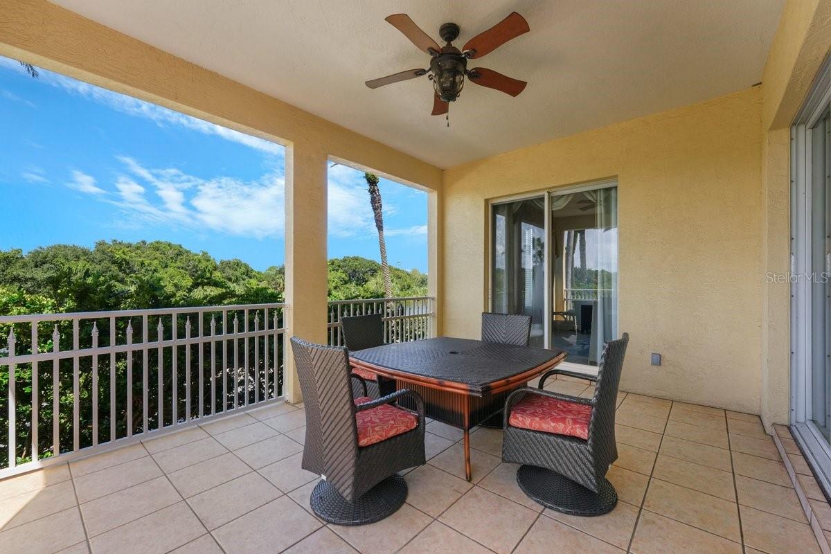 55 OCEAN CREST WAY #911