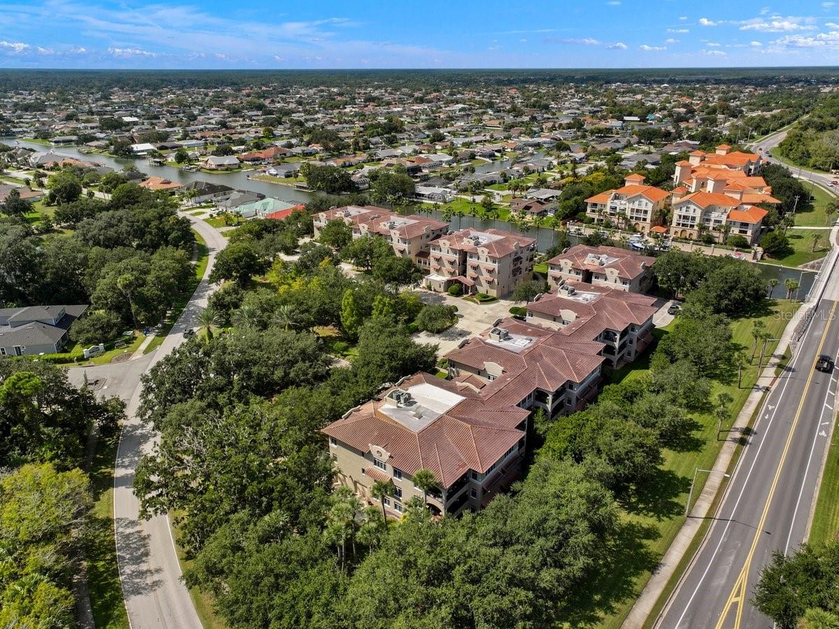 114 CLUB HOUSE DR #305