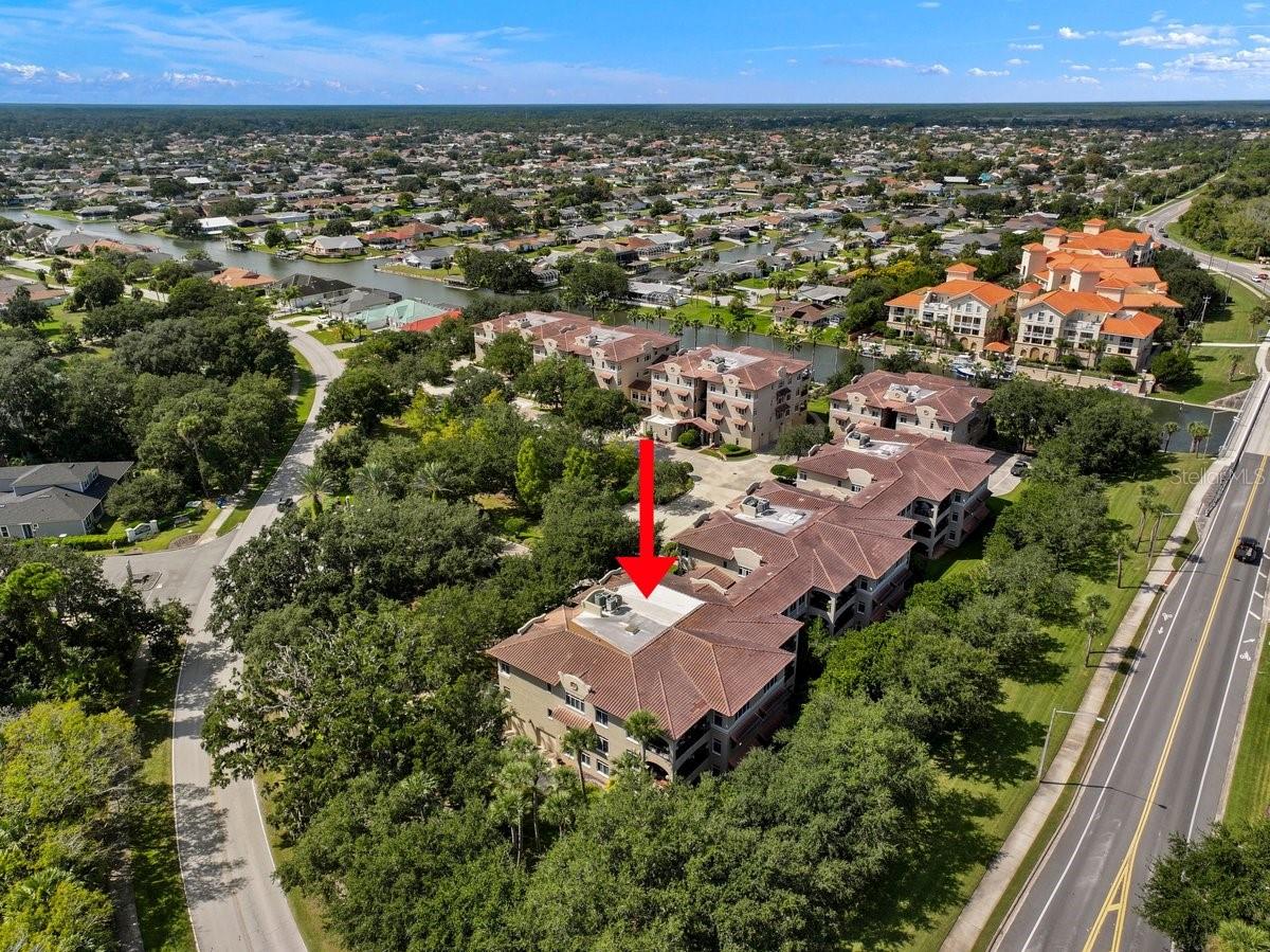 114 CLUB HOUSE DR #305