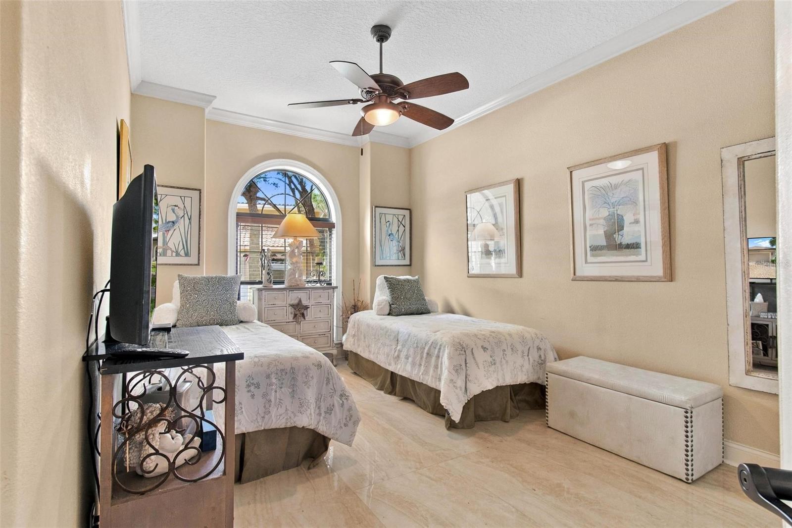 77 LAGARE ST
