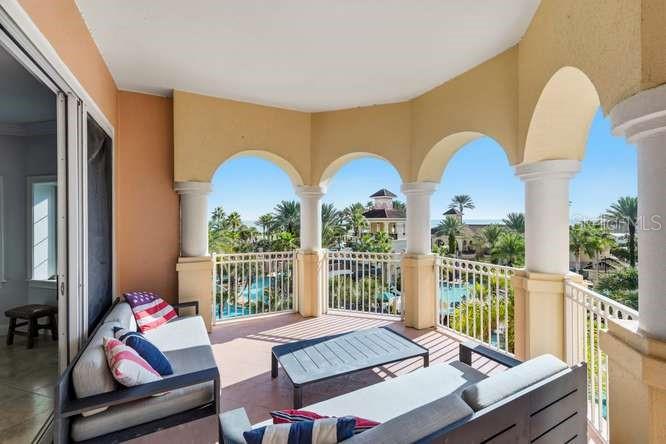 200 OCEAN CREST DR #256