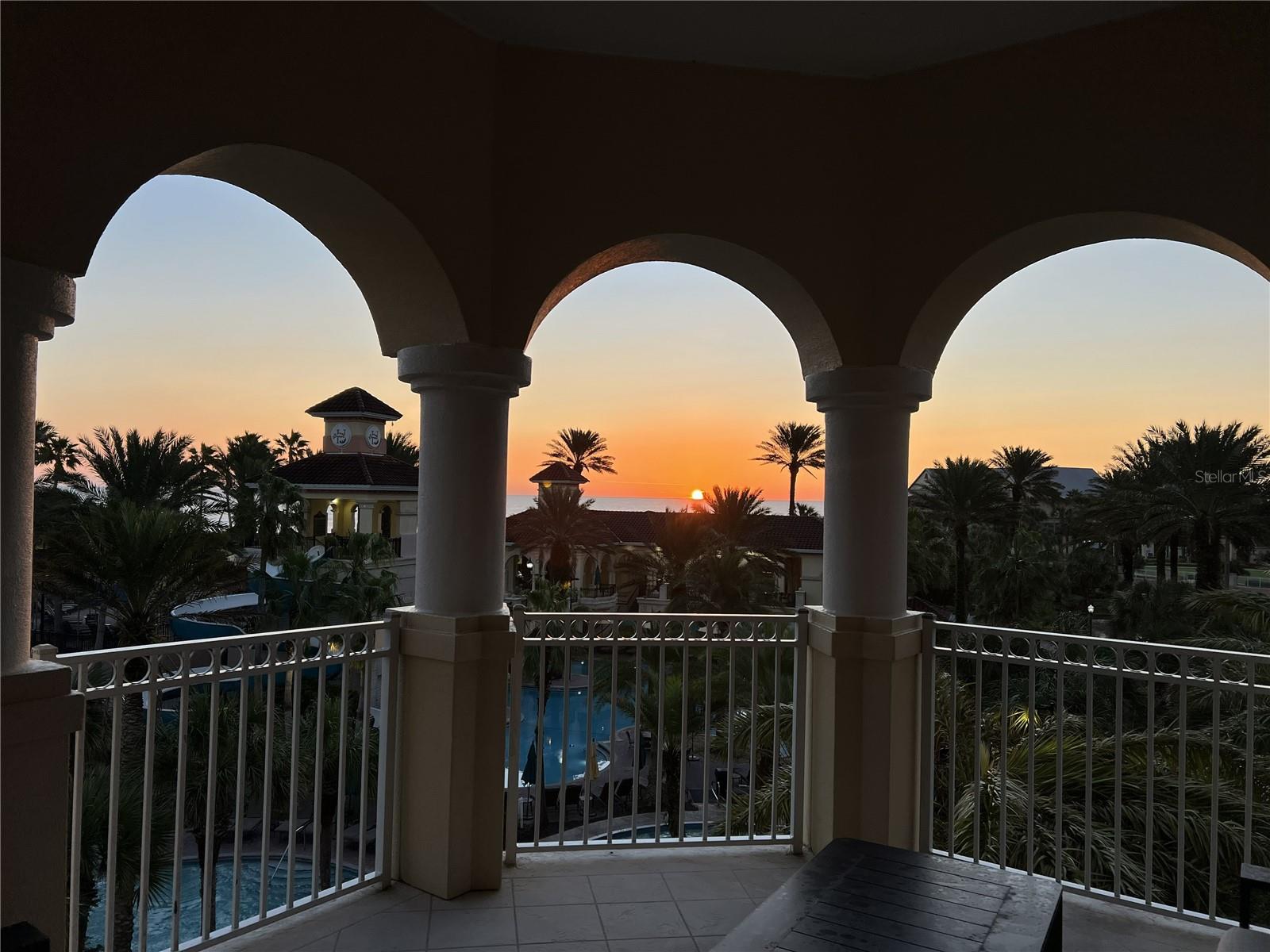 200 OCEAN CREST DR #256