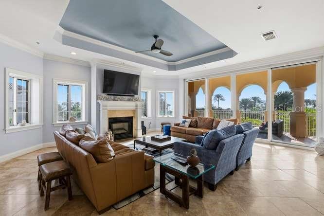 200 OCEAN CREST DR #256