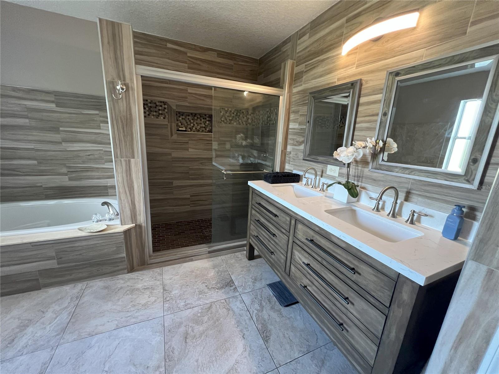 14963 YORKSHIRE RUN DR