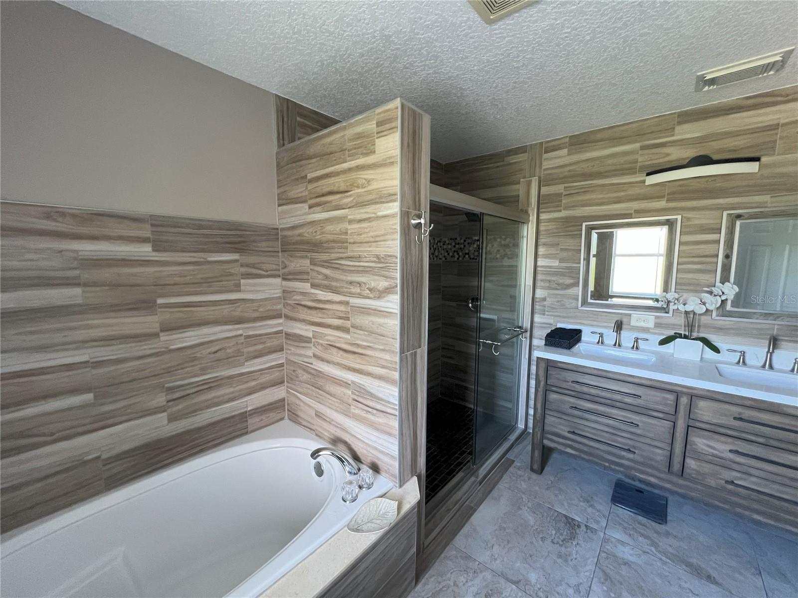 14963 YORKSHIRE RUN DR