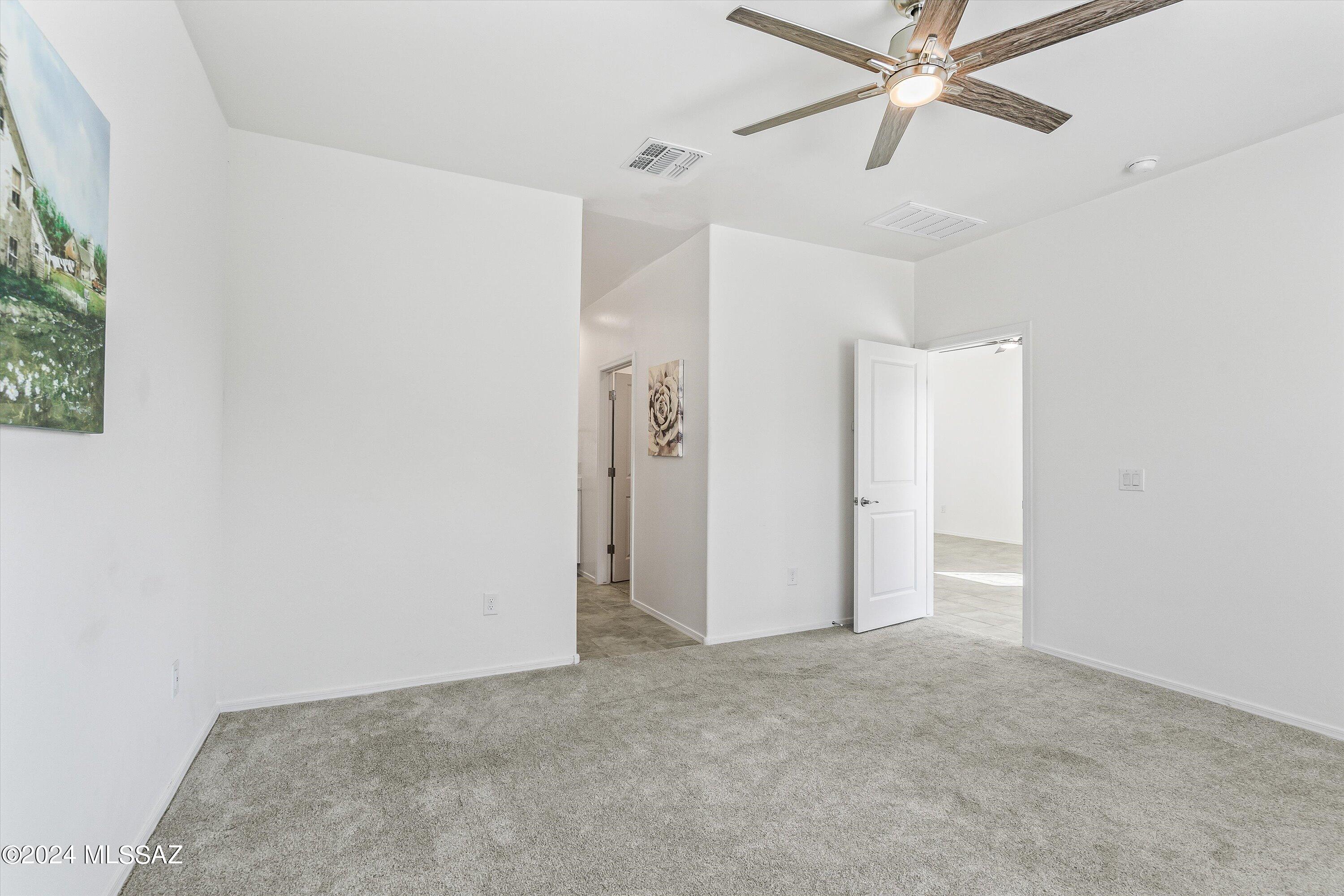 6977 W Ferntree Lane