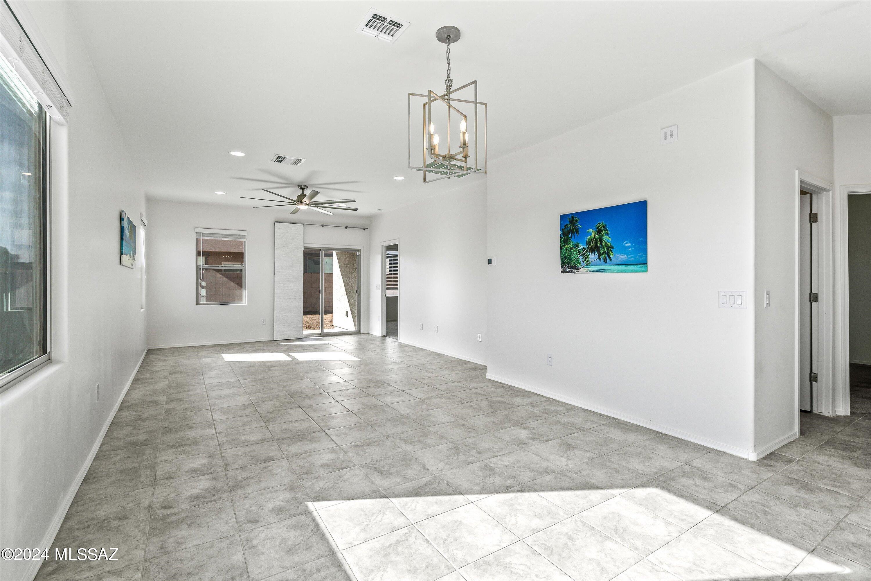 6977 W Ferntree Lane