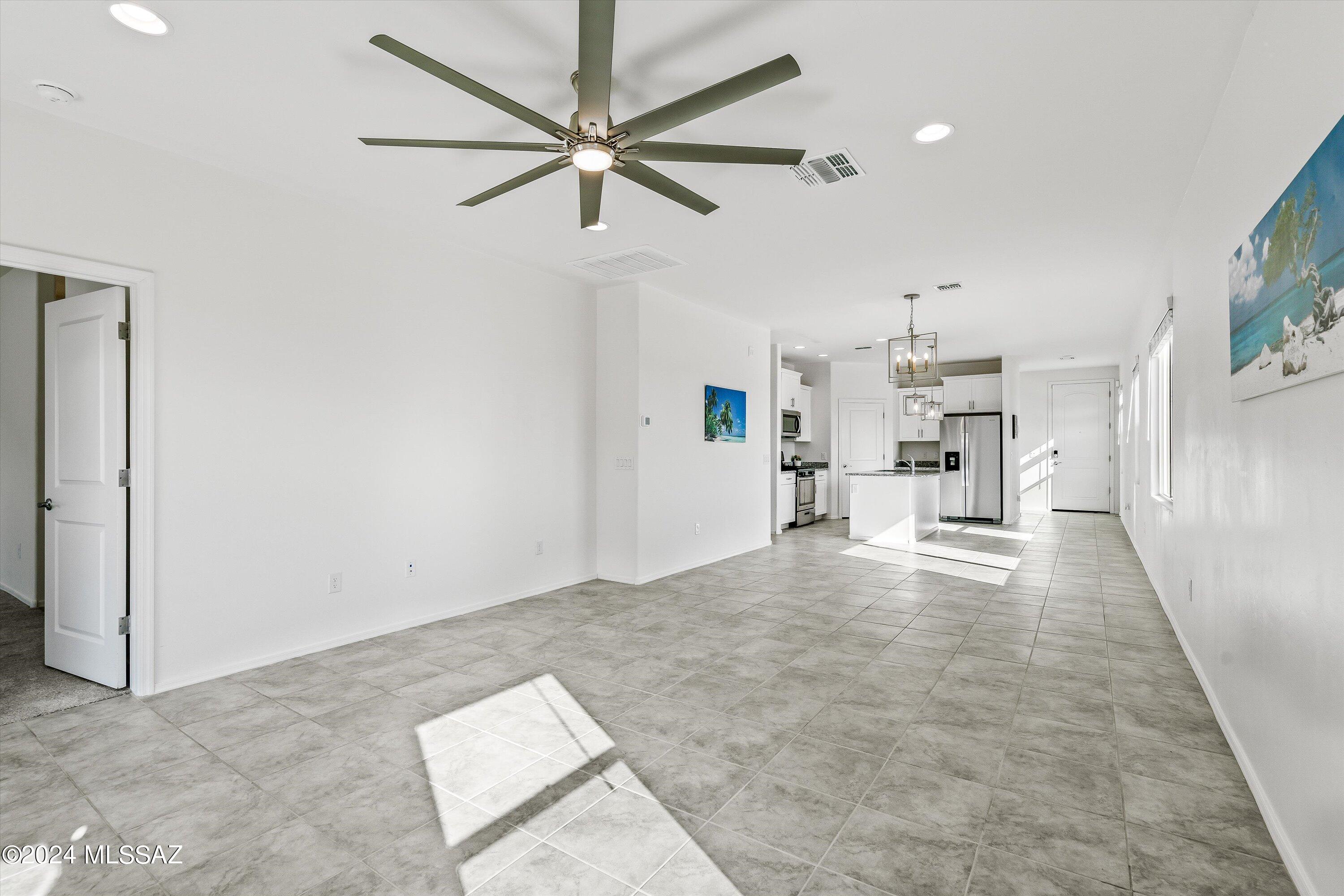 6977 W Ferntree Lane