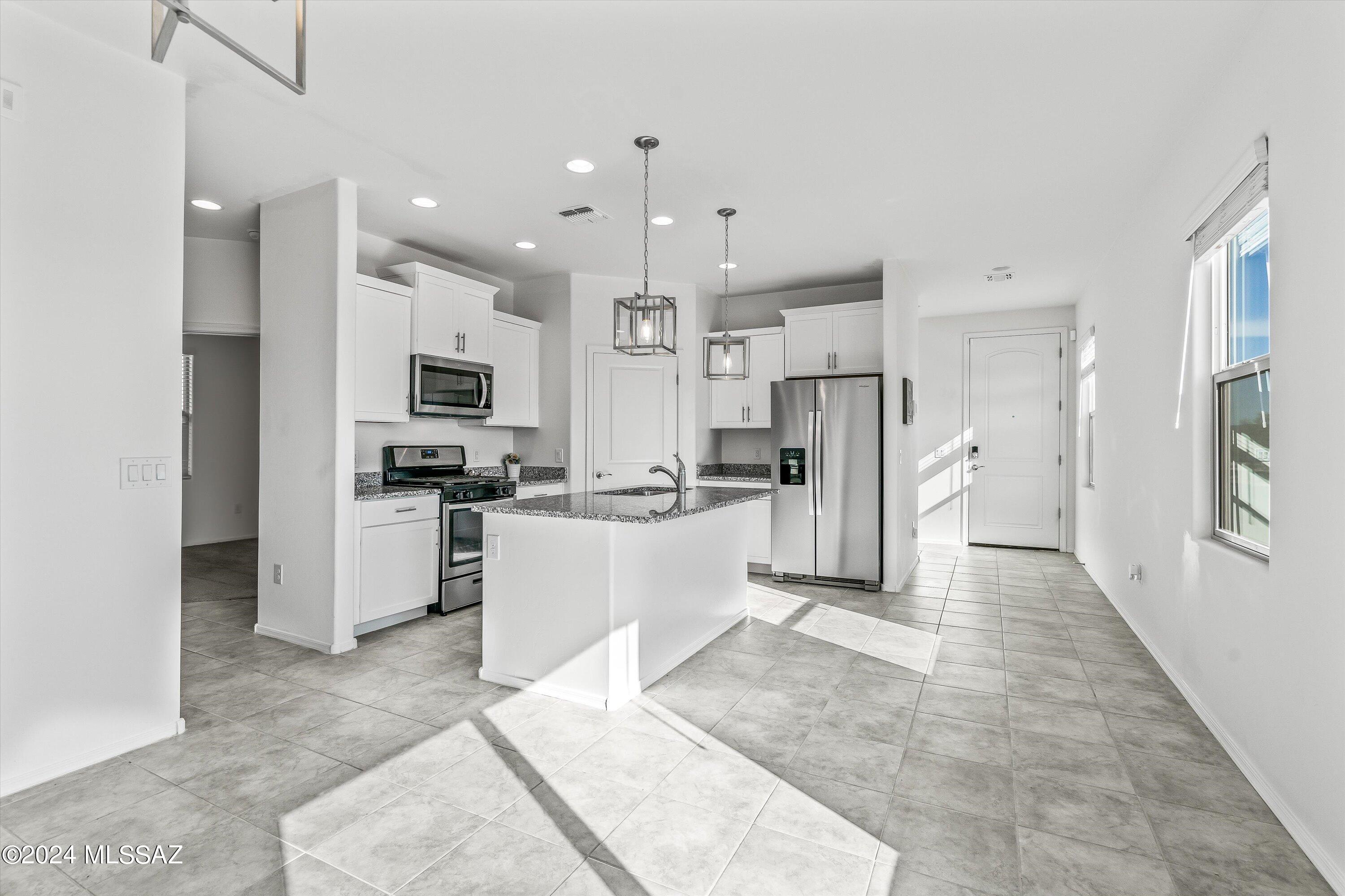 6977 W Ferntree Lane