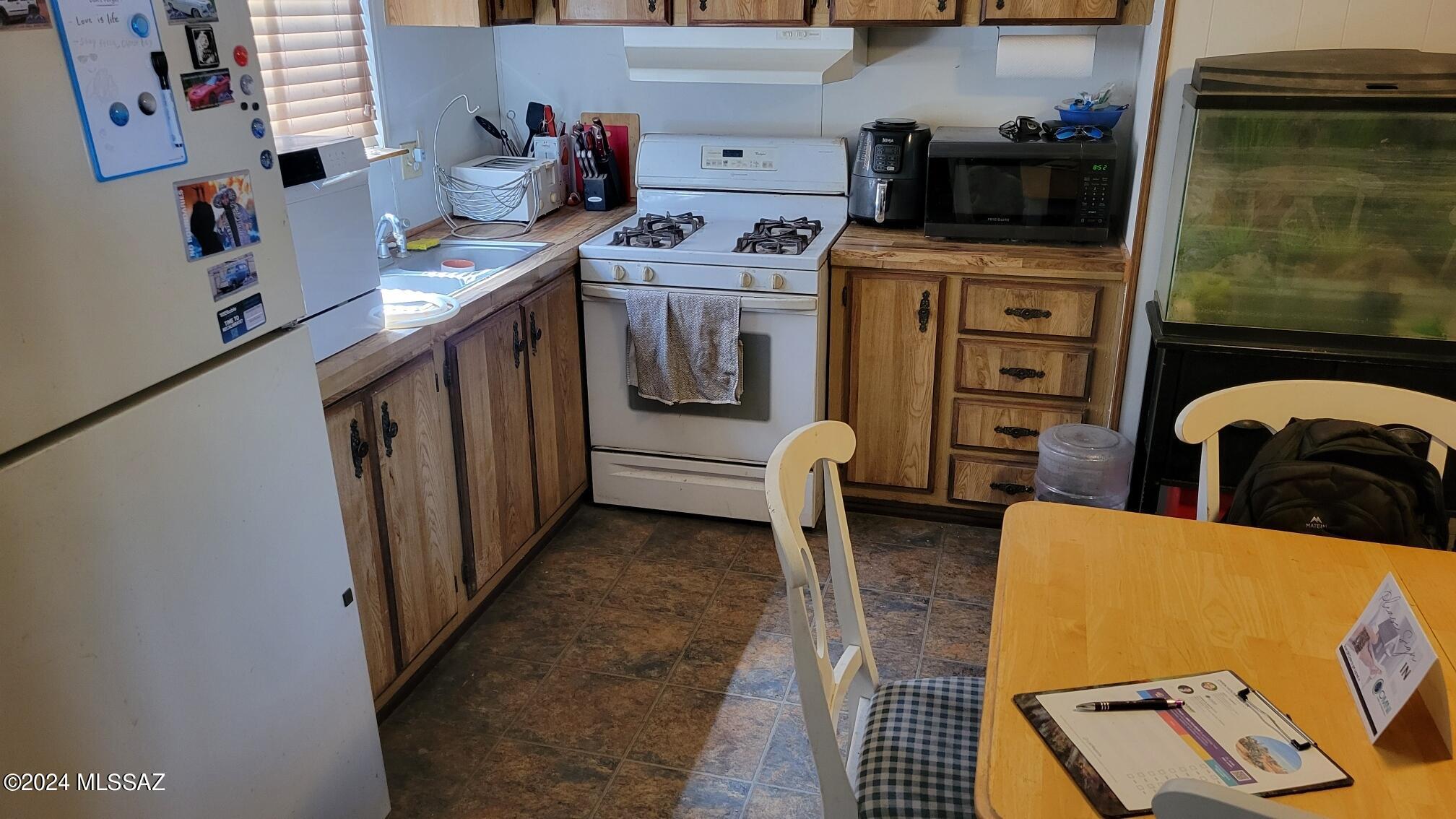 6465 N Hot Desert Trail