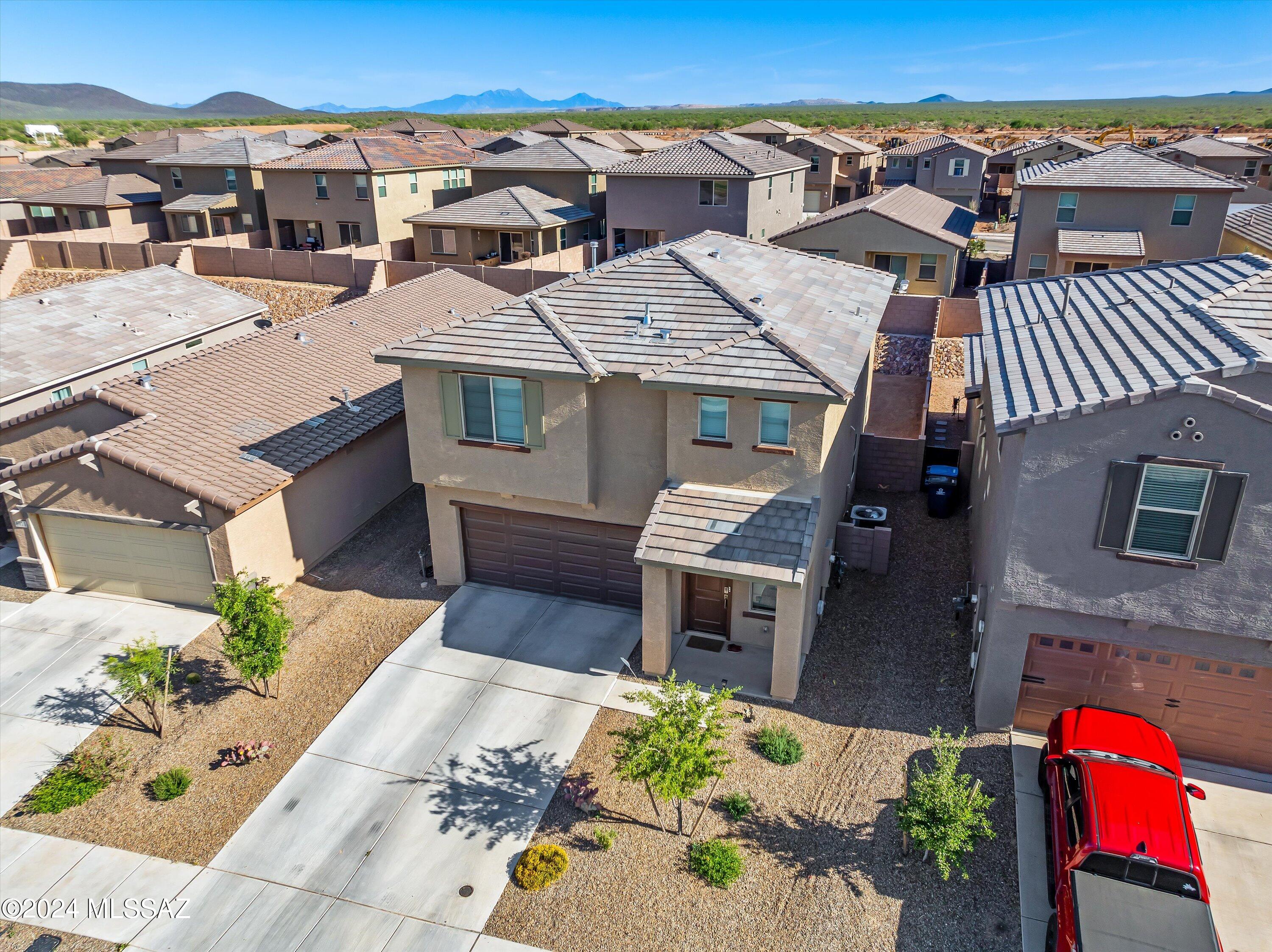 6941 W Hedge Rose Drive