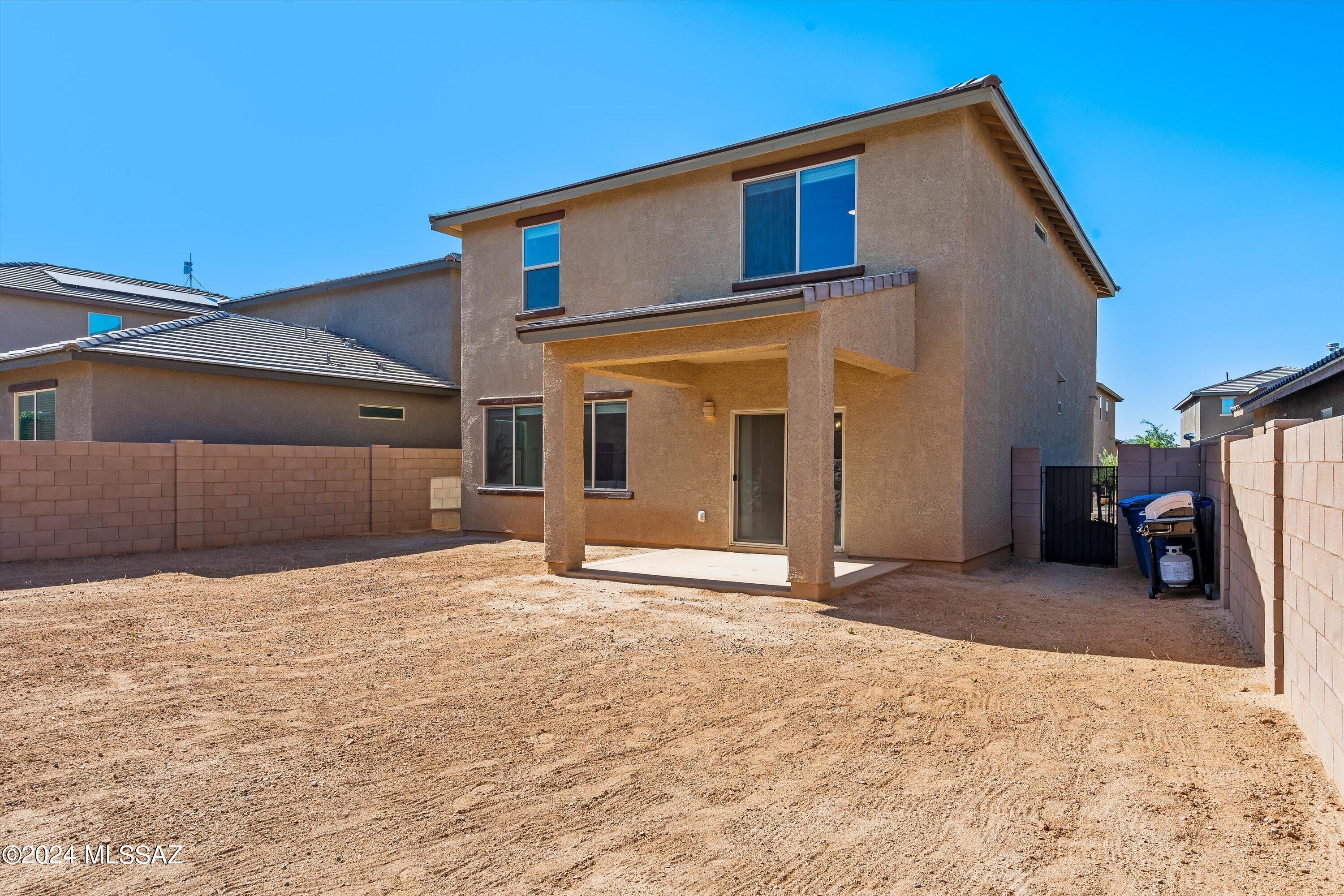 6941 W Hedge Rose Drive
