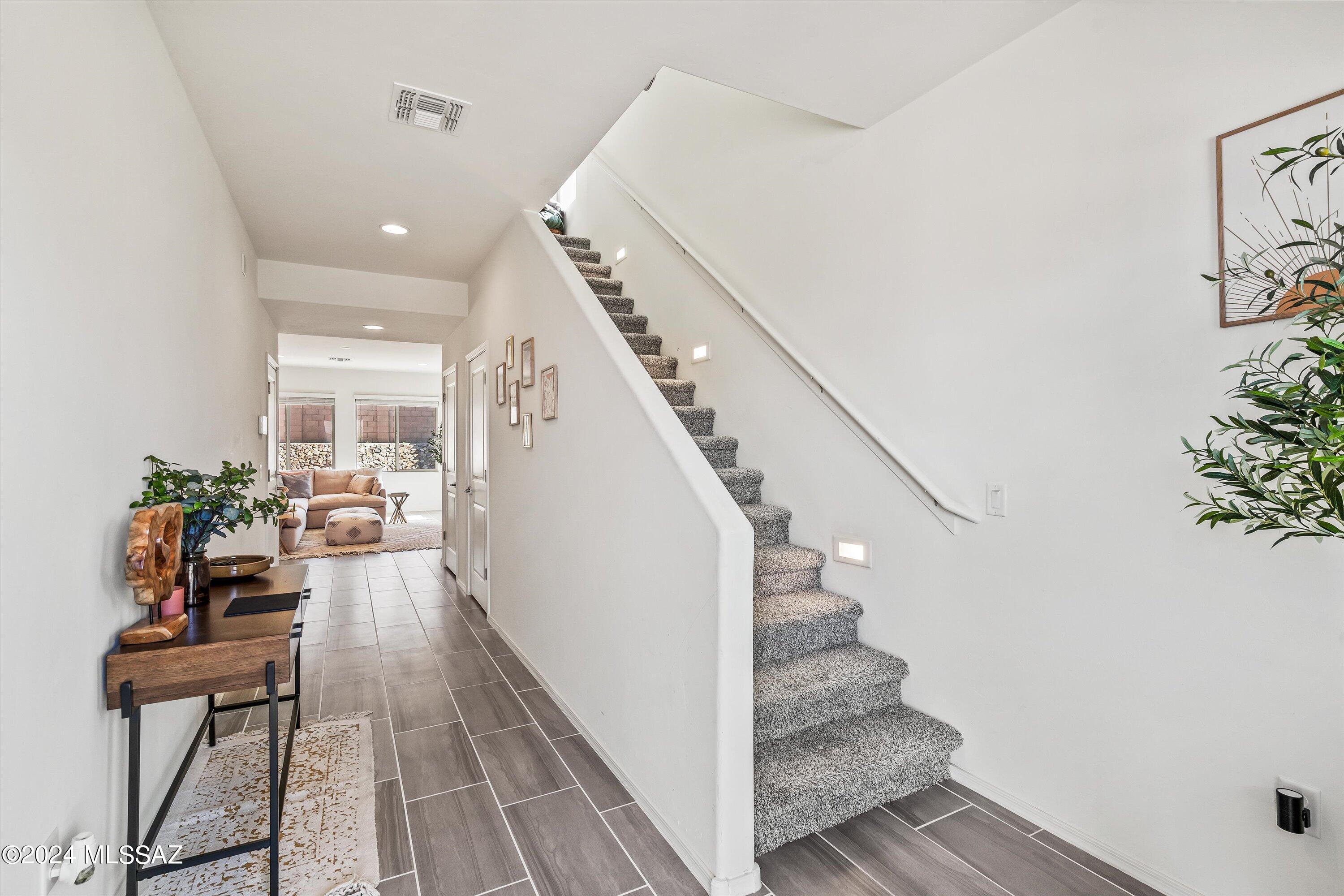 6941 W Hedge Rose Drive