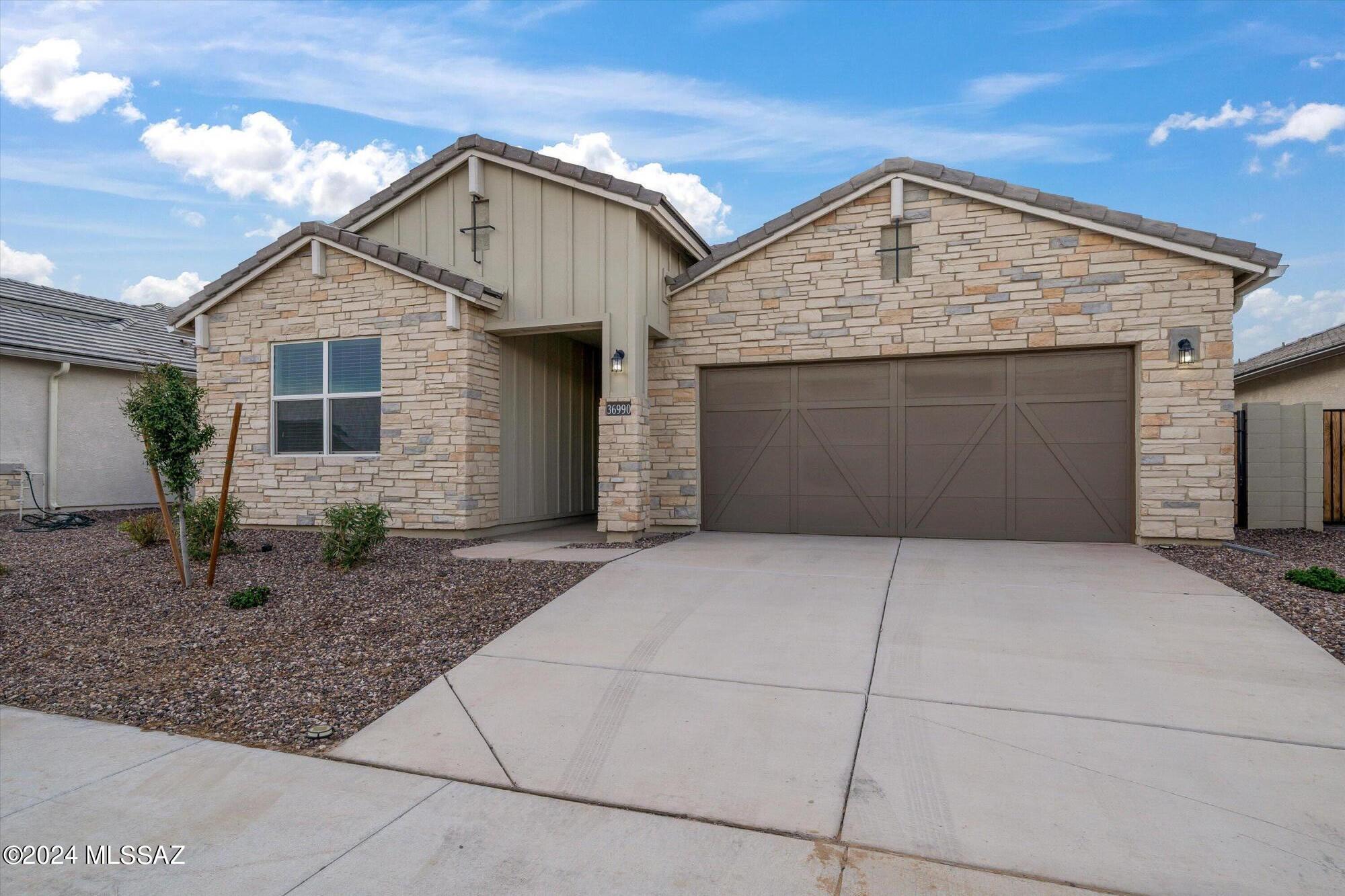 36990 N Aleutian Drive