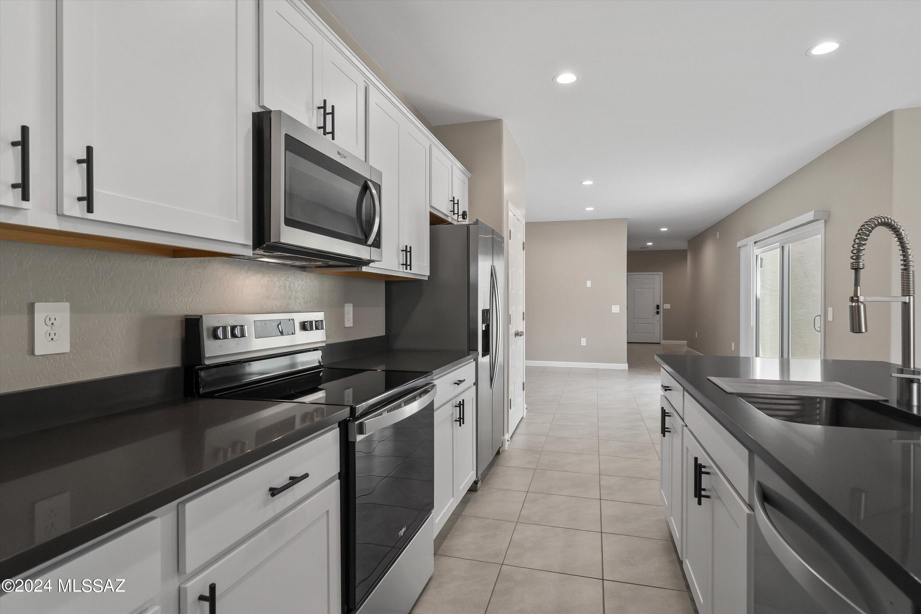 36990 N Aleutian Drive