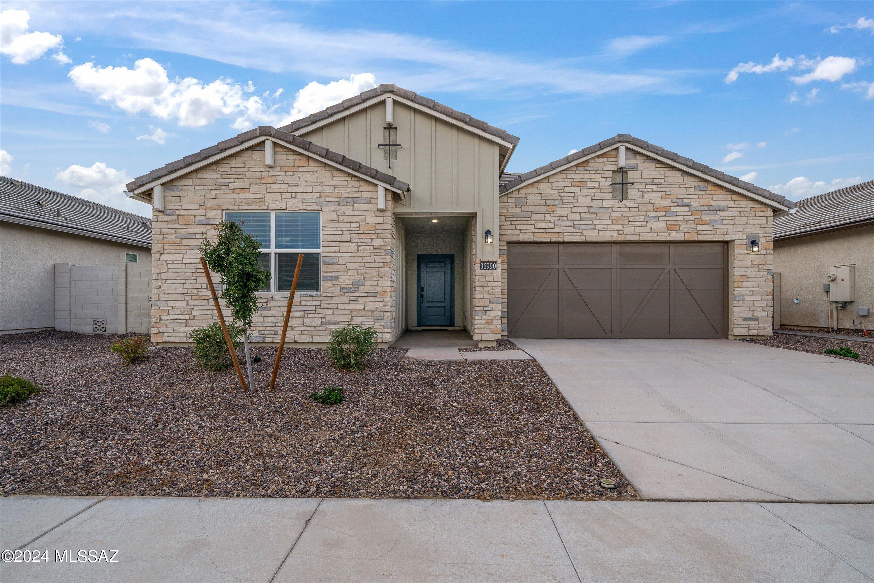 36990 N Aleutian Drive