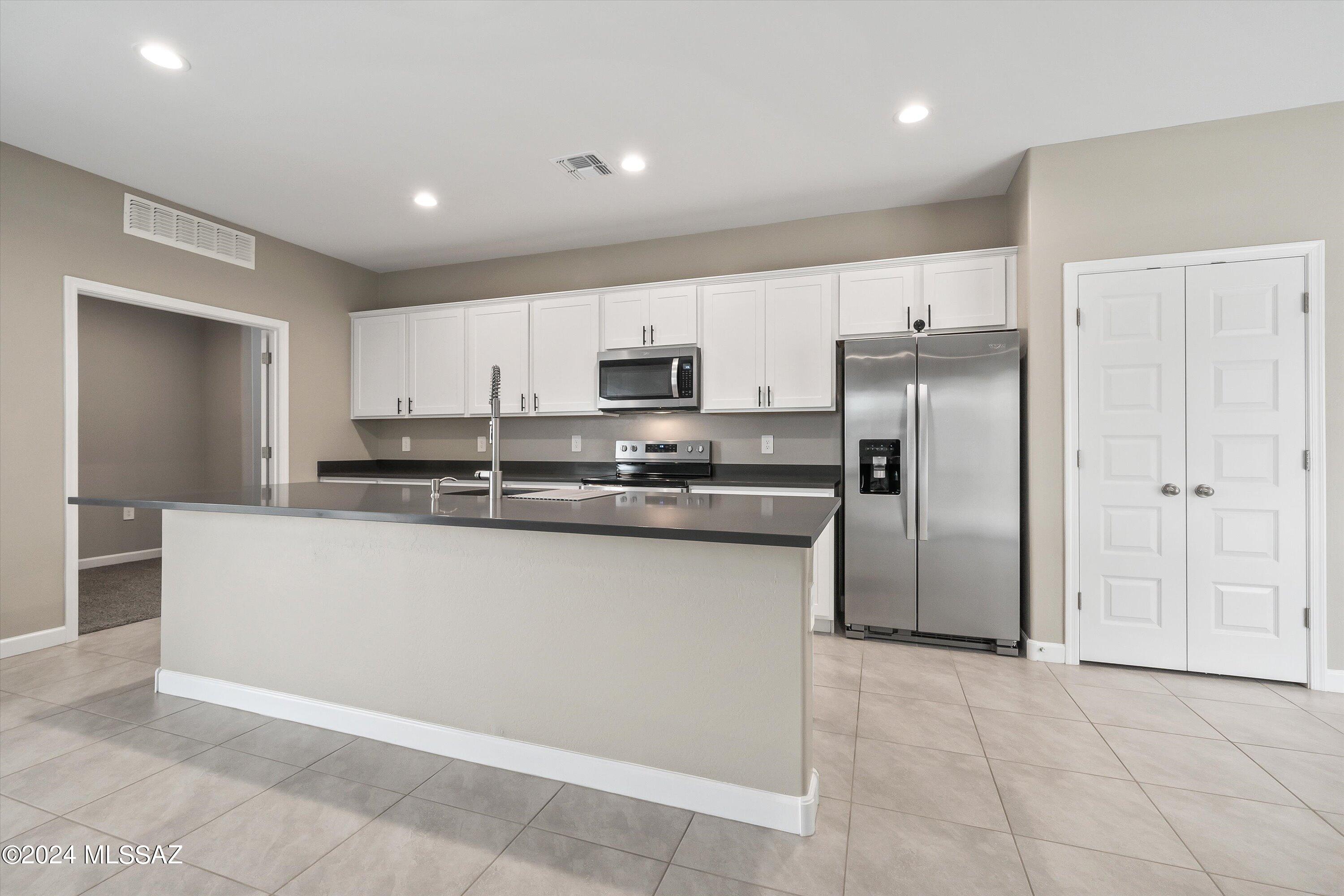 36990 N Aleutian Drive