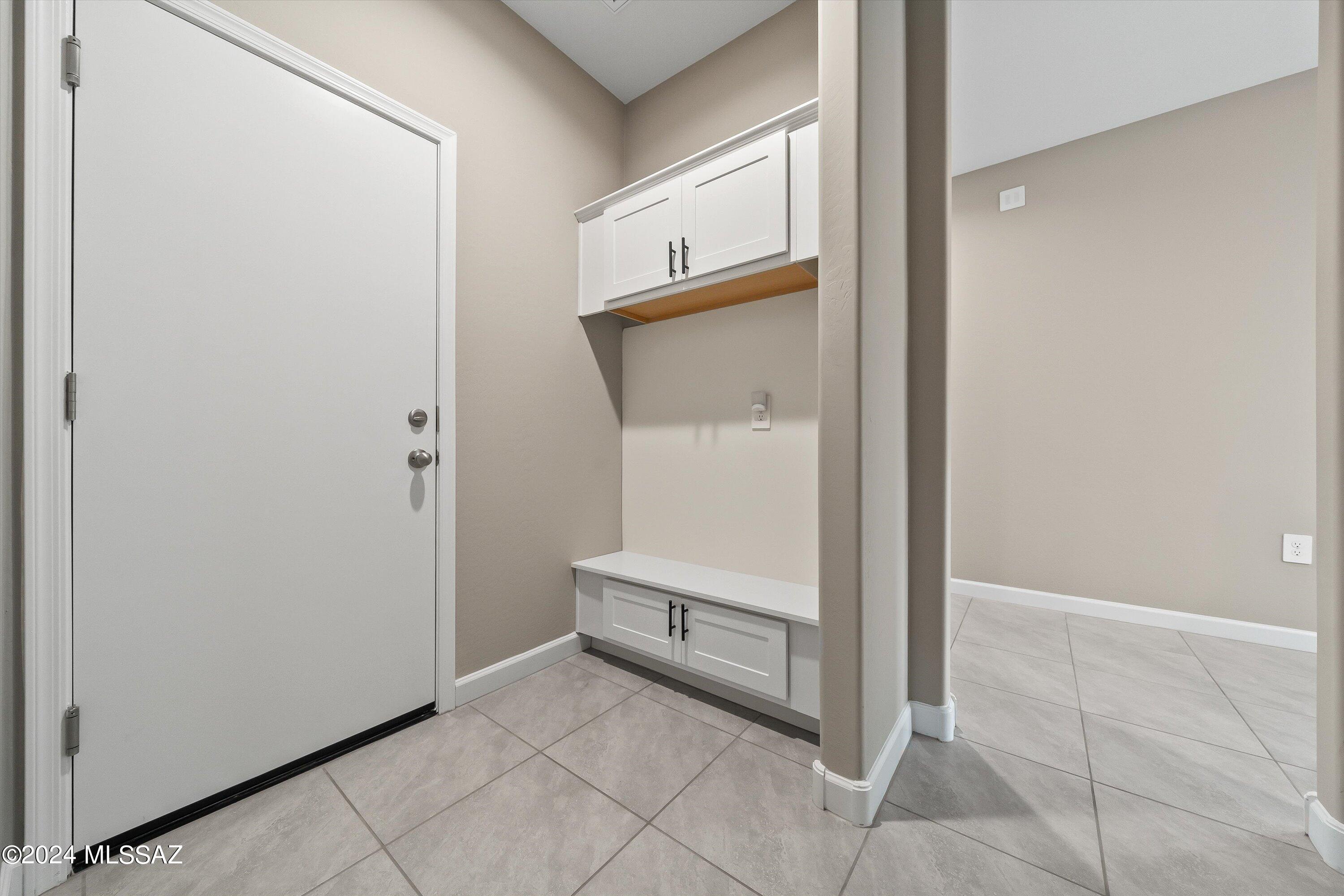 36990 N Aleutian Drive